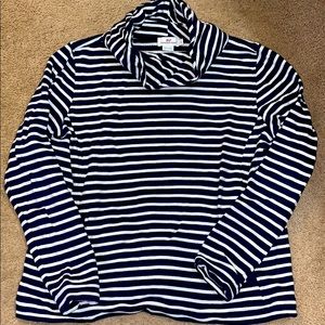 Vineyard vines sweater size medium